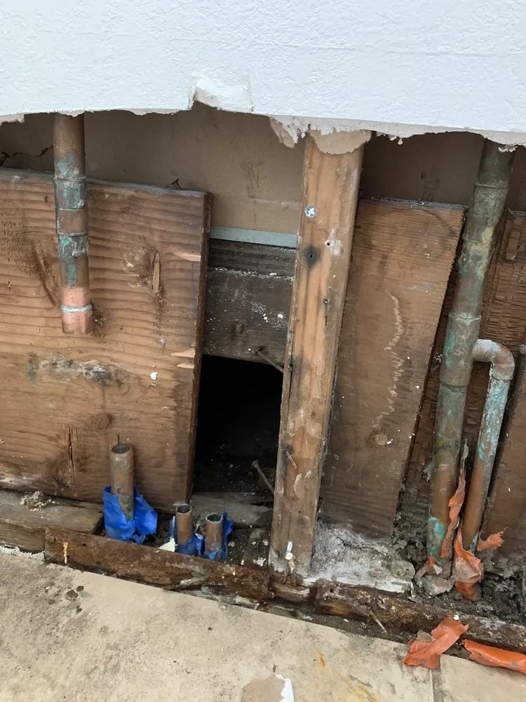 Slide of Urgent LA Plumbing