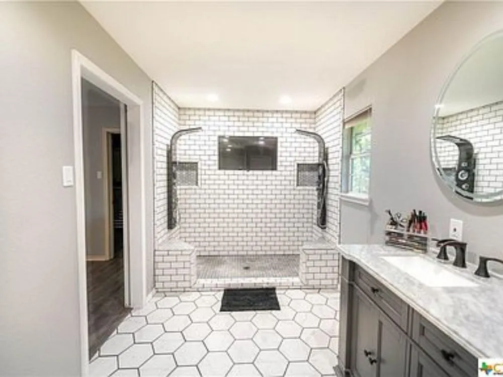 Slide of US Veterans Remodeling