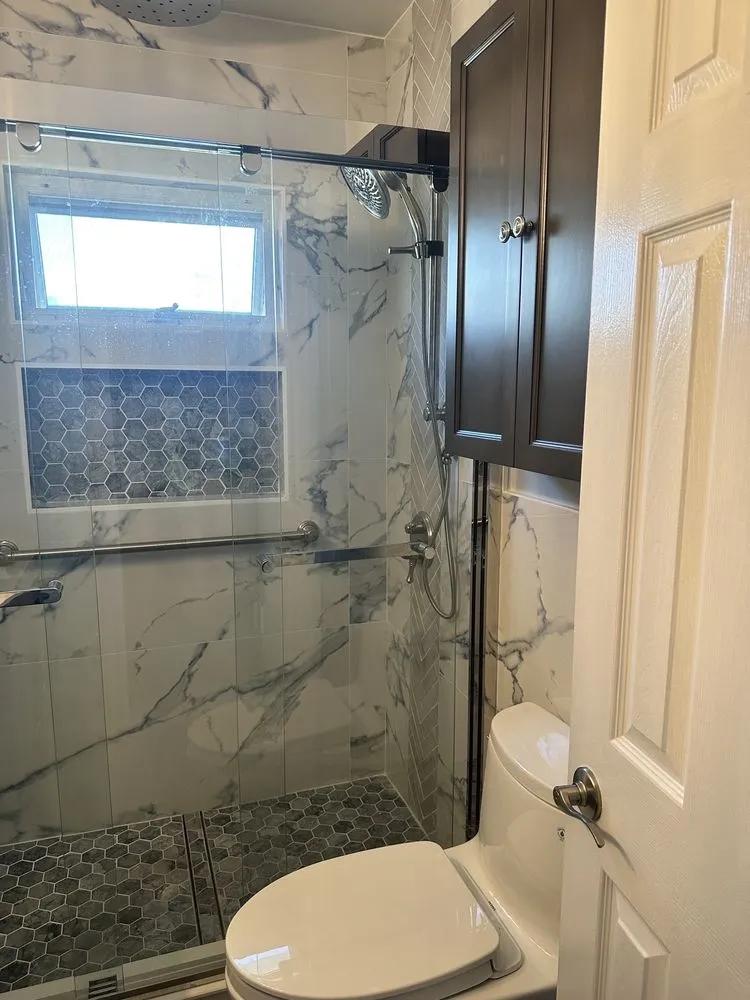 Slide of V and R Home Improvement