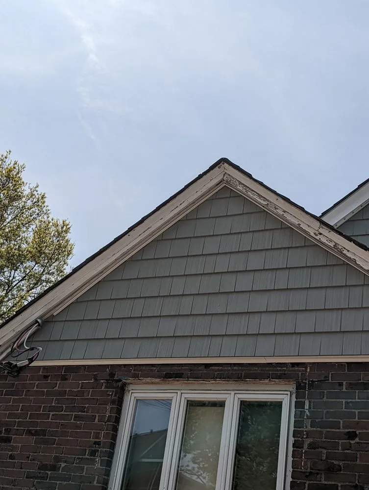 Slide of V and R Home Improvement