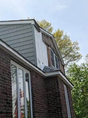 V and R Home Improvement Logo