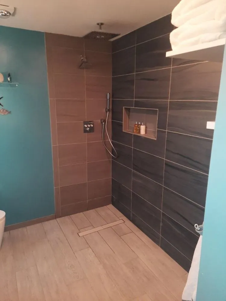 Emergency leak detection in Cranston, RI by V. ISA General Construction Contracting