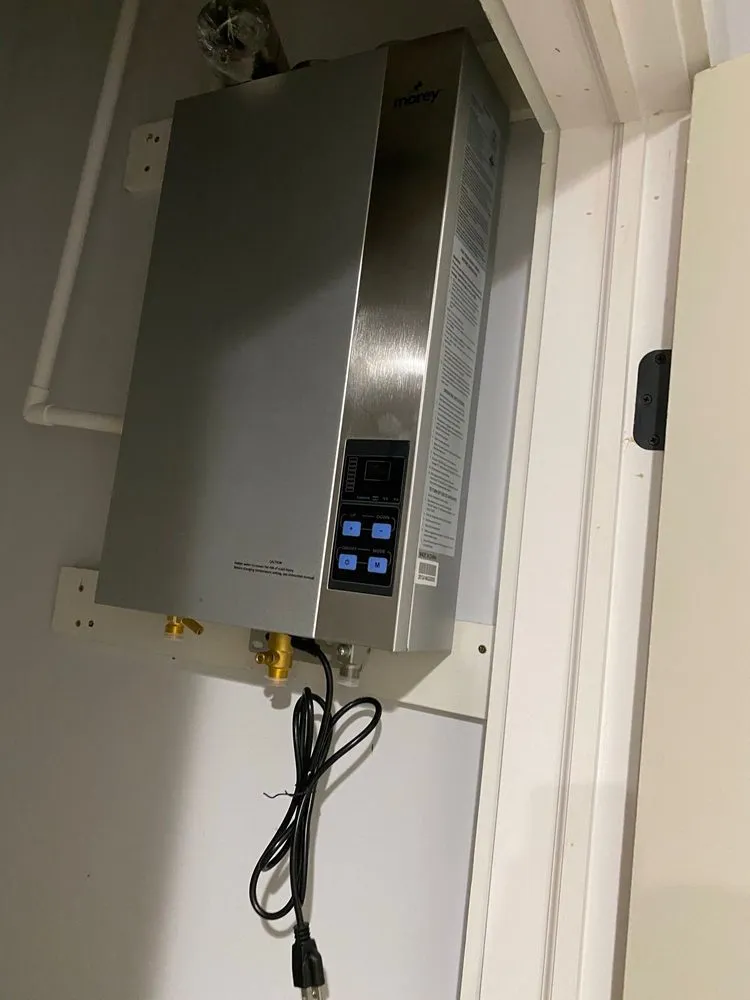 Trusted water heater service for homes in Franconia, VA by V Turcios Pluming