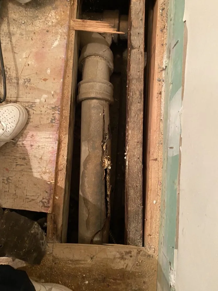 Reliable pipe repair experts serving Reseda, CA - Valdez Plumbing