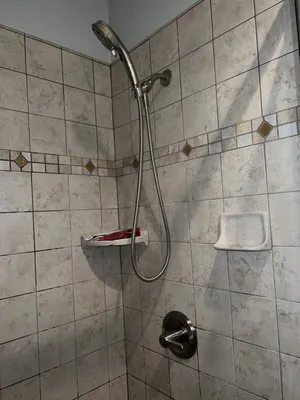 Valdez plumbing services Logo