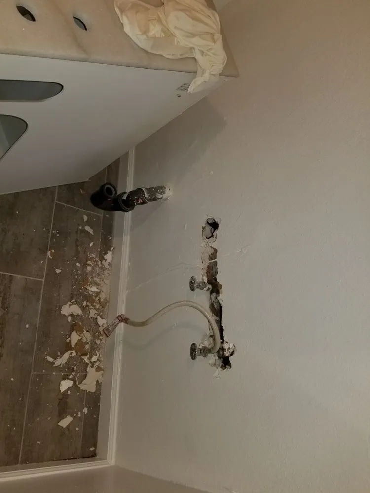 Slide of Valencia Plumbing