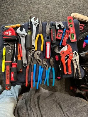 Vandert Plumbers Logo