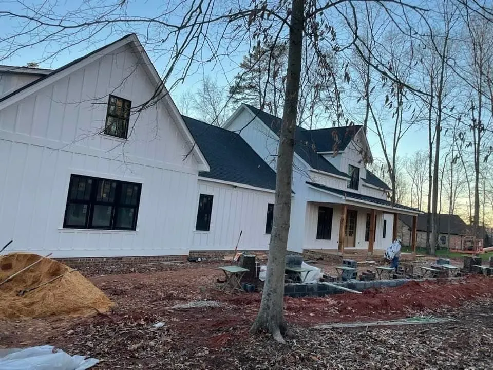 Slide of Vanegas Handyman