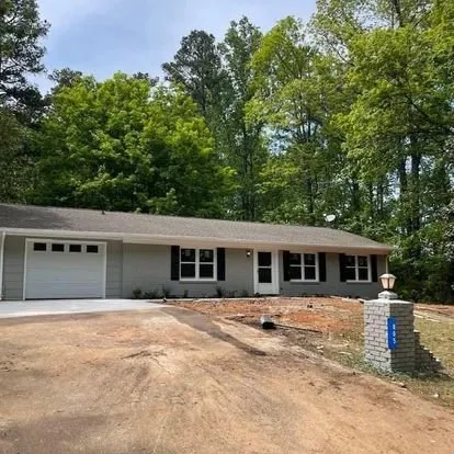 Slide of Vanegas Handyman