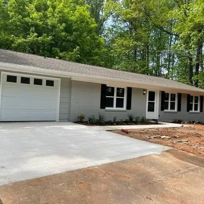 Slide of Vanegas Handyman