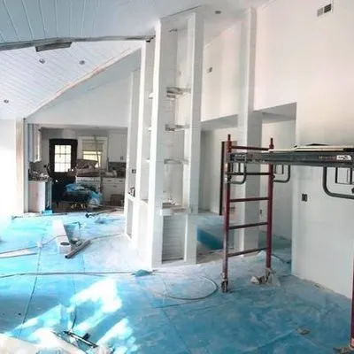 Vanegas Handyman Logo