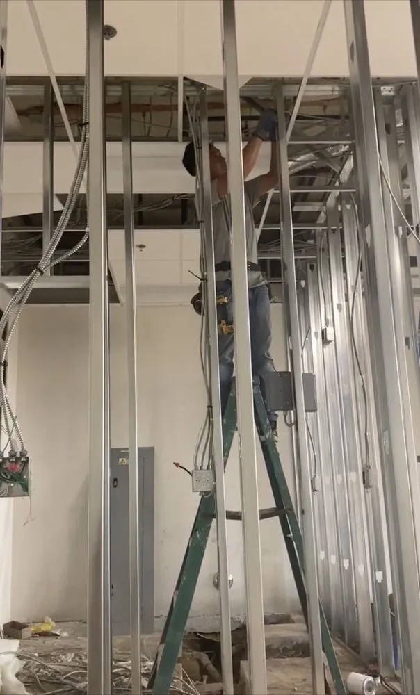 Reliable emergency plumbing experts serving Laguna Beach, CA - Vangela Construction