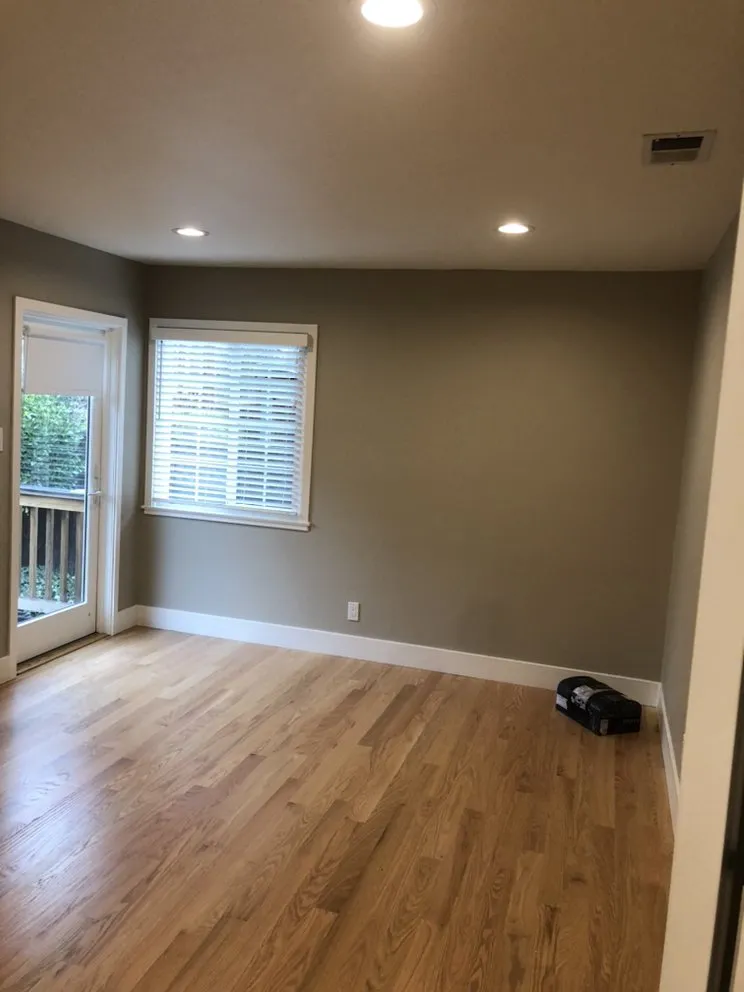 Slide of Velasquez Construction