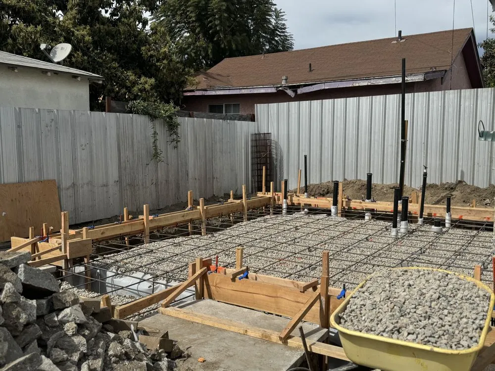 Reliable drain cleaning for homes in Reseda, CA by Velmor Construction