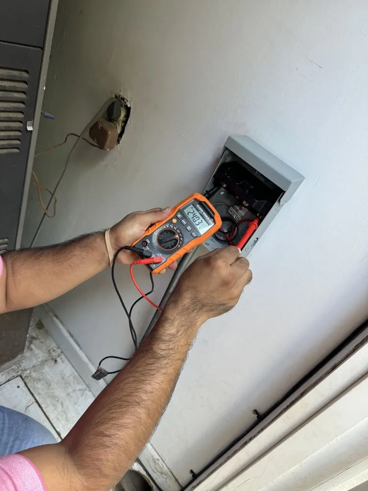 Top-rated emergency plumbing experts serving Reseda, CA - Velmor Construction