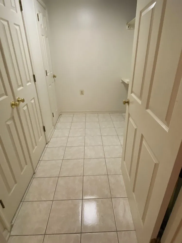 Slide of Velásquez Cleaning Company