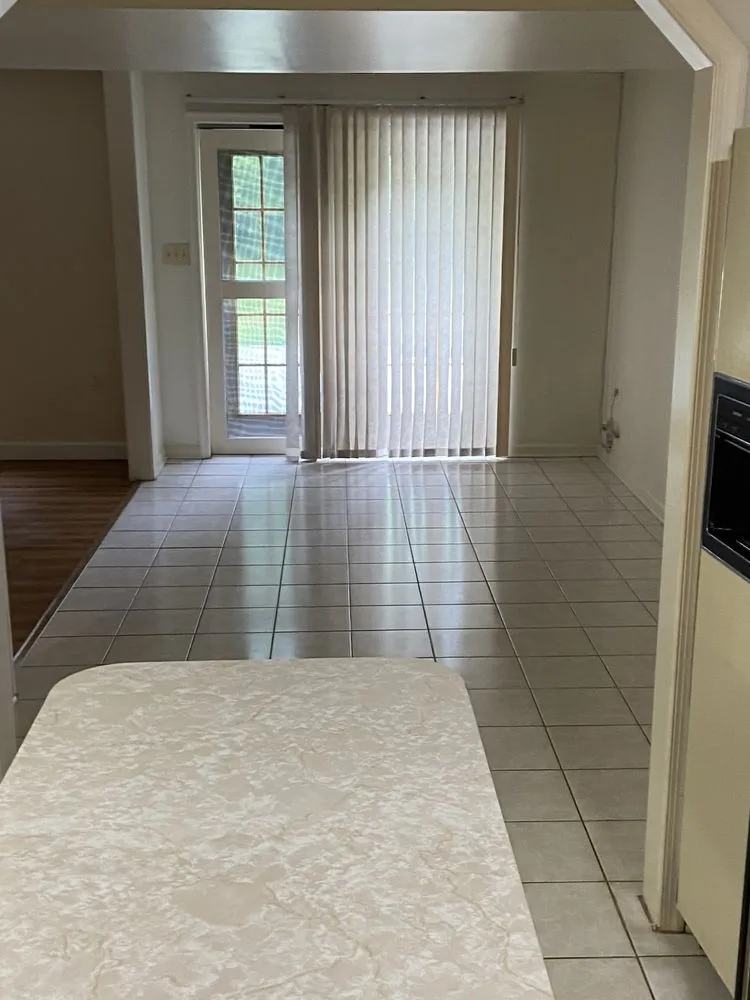 Slide of Velásquez Cleaning Company