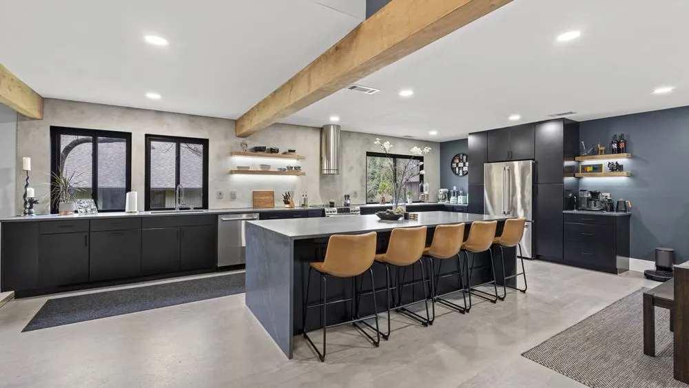 Slide of Veteran Built Homes