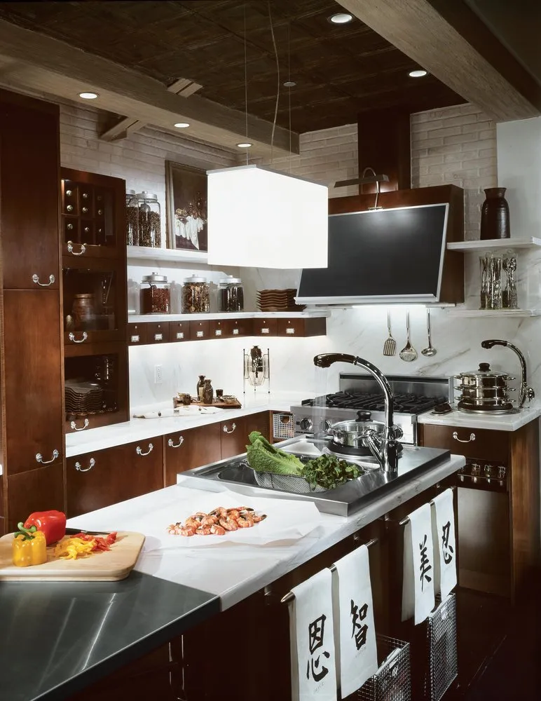 Slide of Vic Bond Sales