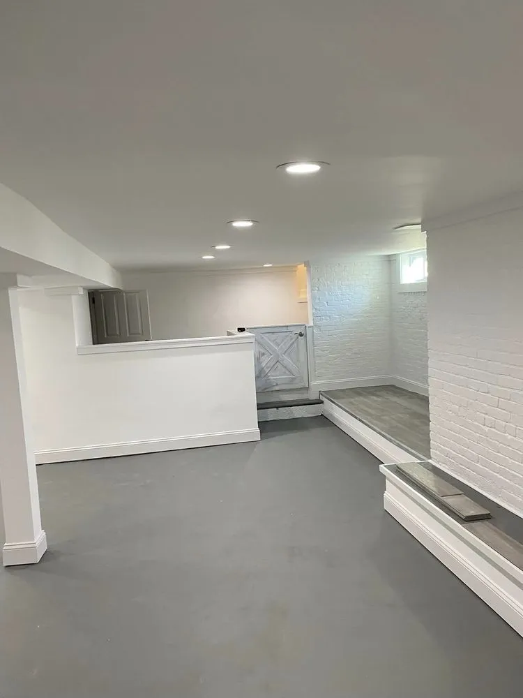 Slide of Vic Construction