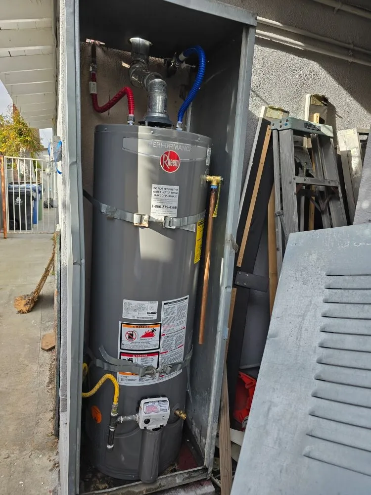 Reliable emergency plumbing experts serving San Fernando Valley, CA - Vicente Construction & Plumbing