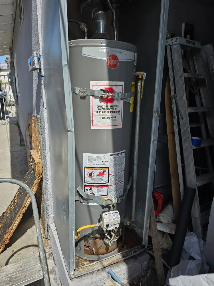 Affordable pipe repair in San Fernando Valley, CA by Vicente Construction & Plumbing