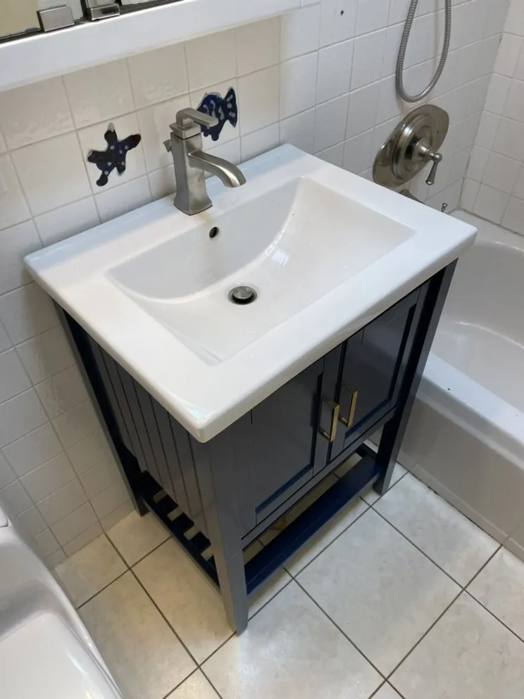 Slide of Vic's Handy Plumbing