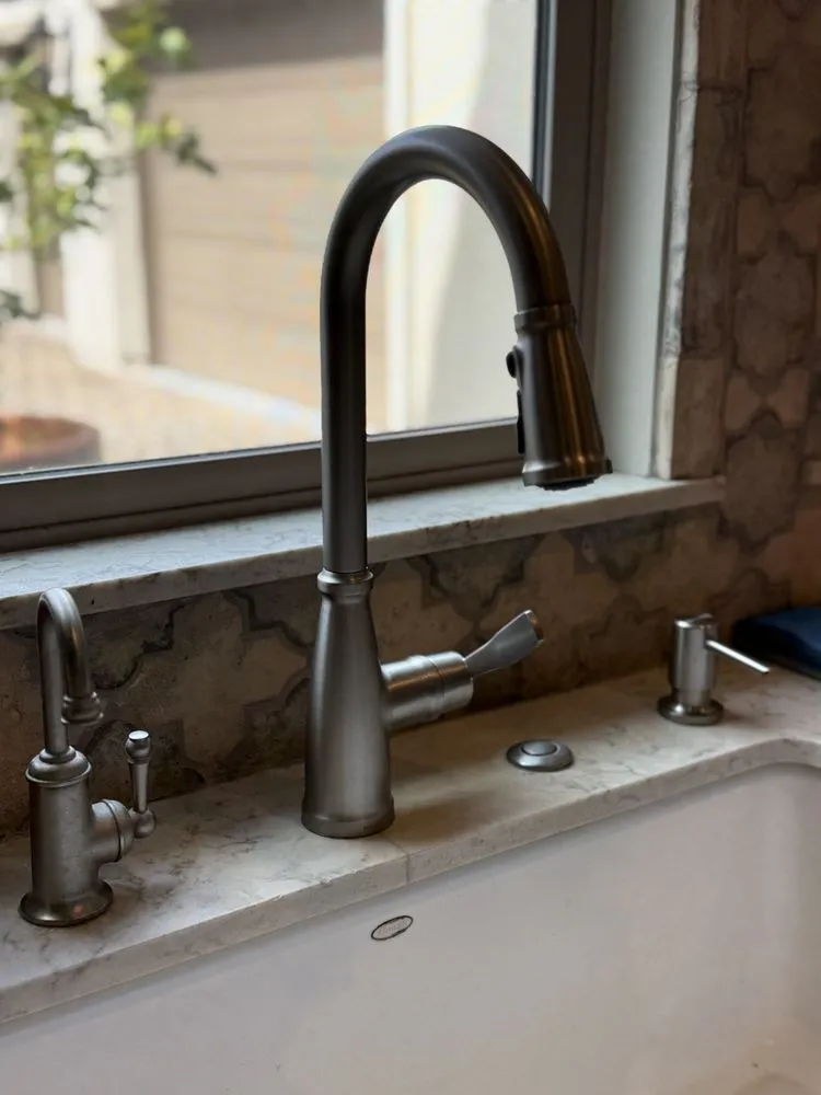 Expert water heater service experts serving Citrus Heights, CA - Vida Plumbing