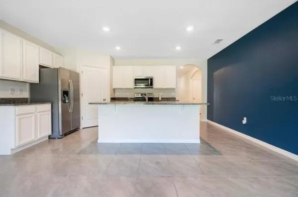 Vinnies Home Repairs Top To Bottom Logo