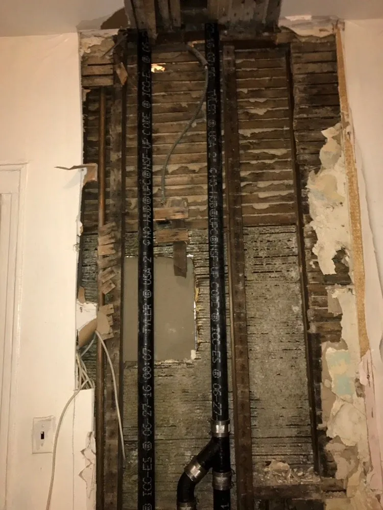 Slide of Vinny's Pipe Repair & Drain Cleaning