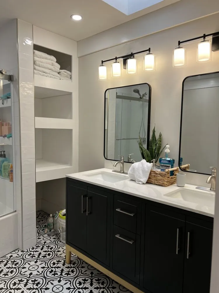 Slide of Visesco Construction