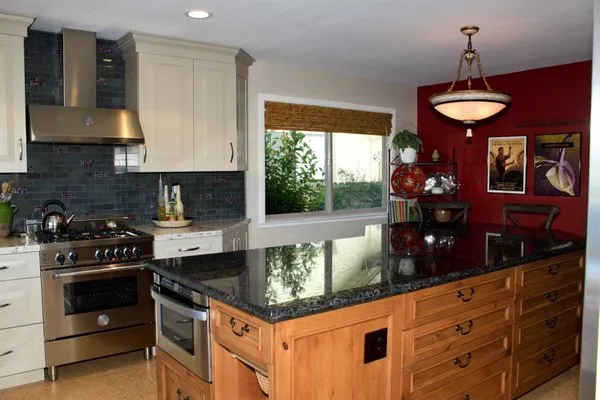 Visionary Builders Logo