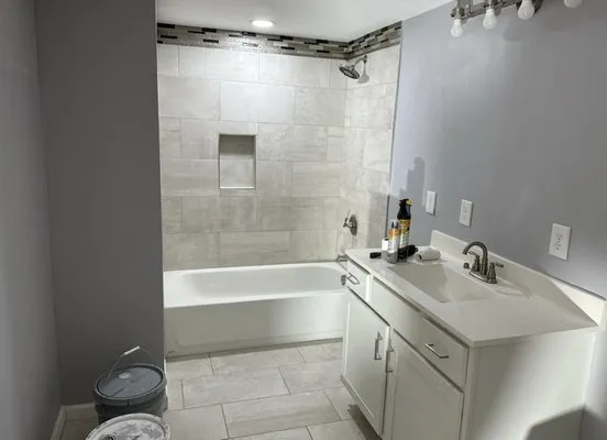 Visionary Home Improvements Logo