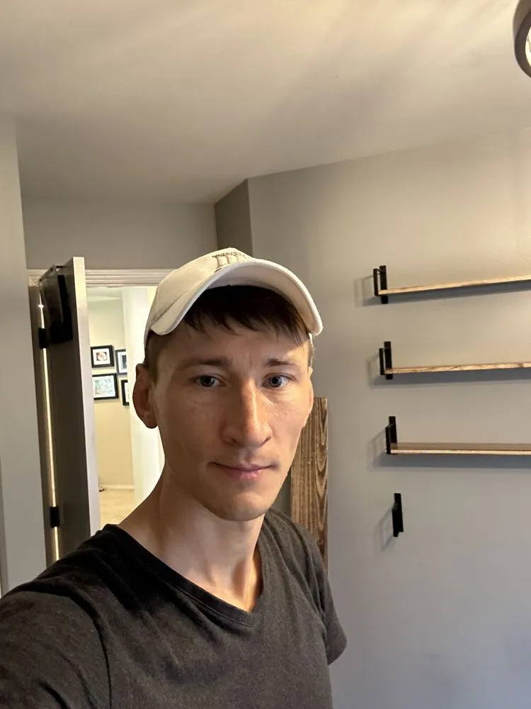 Slide of Vitalii Handyman