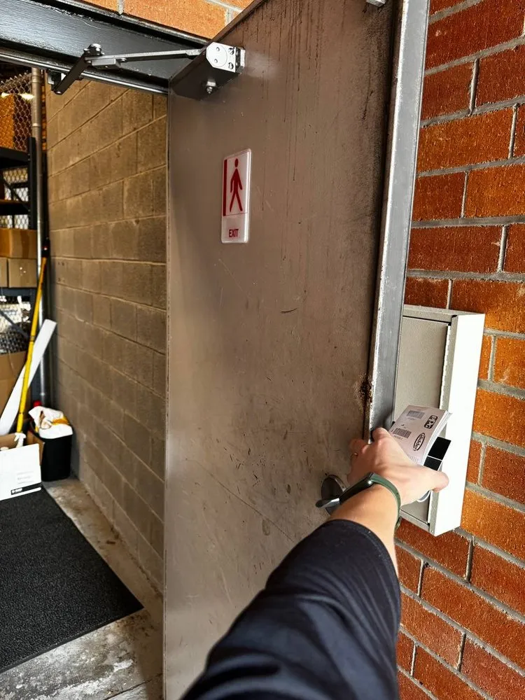 Slide of V&M Solutions Pro