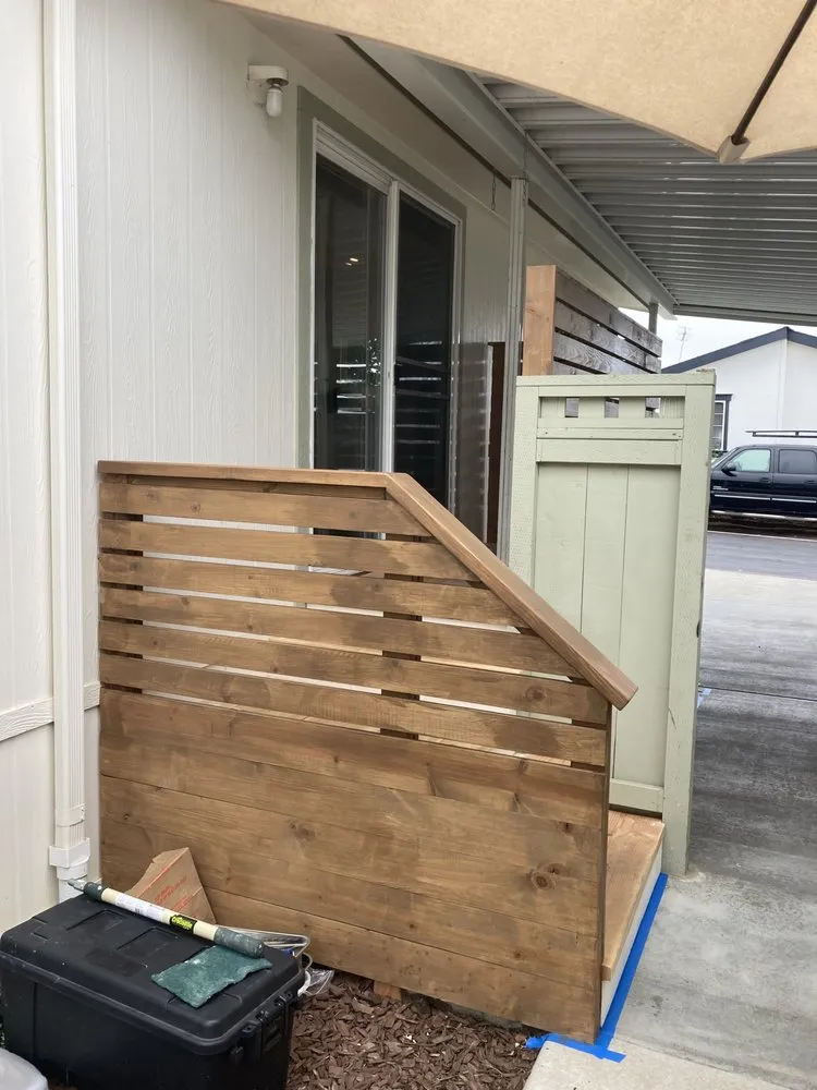 Slide of Voila Handyman