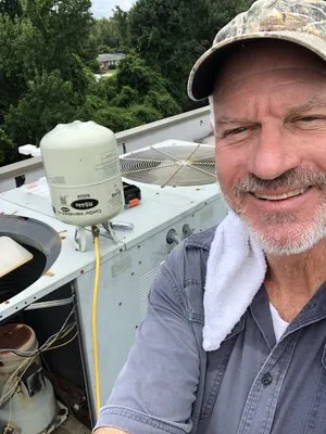 Von's Home Repair Logo