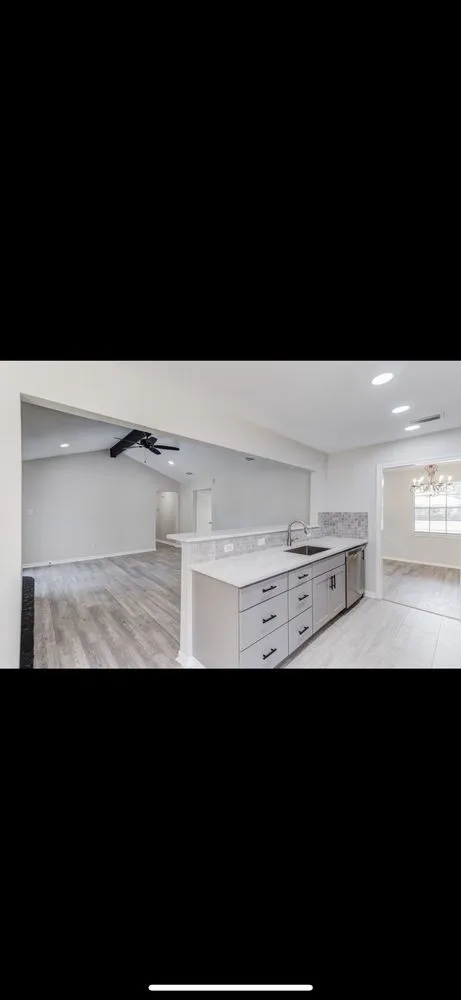 Slide of V&V Home Renovations