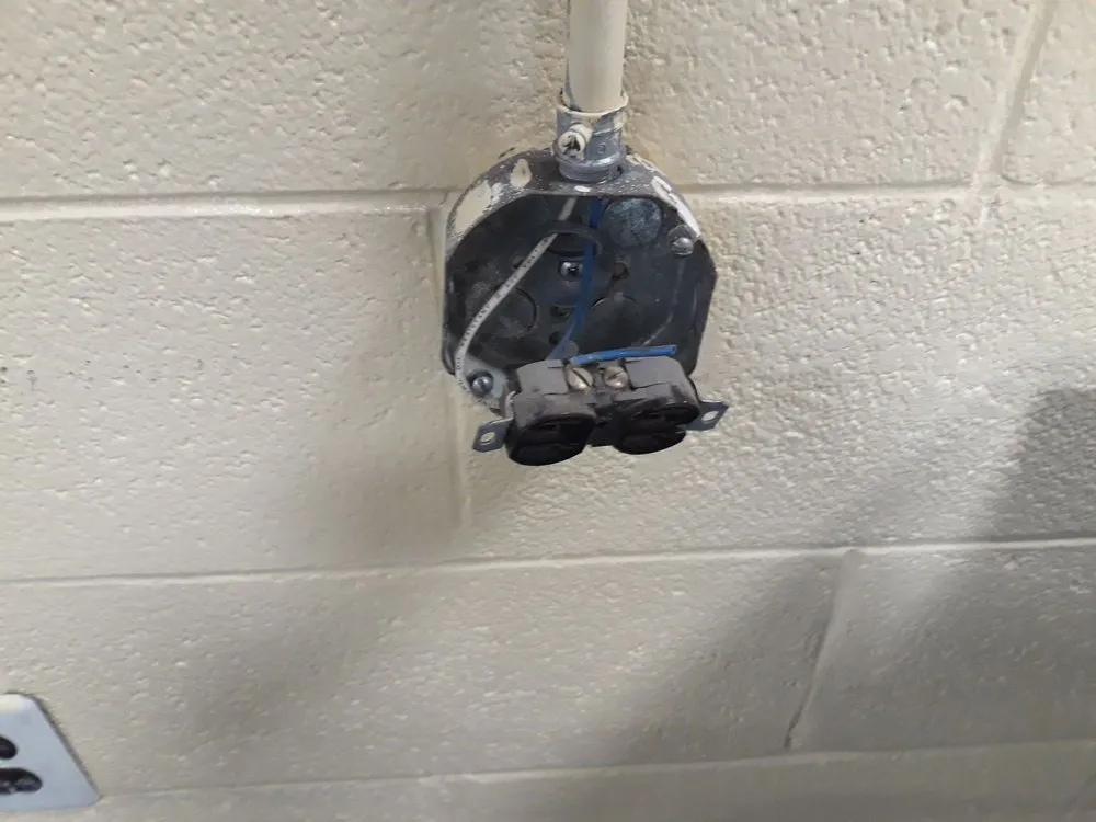 Emergency emergency plumbing experts serving Newark, NJ - W And B Notary And Handyman Services