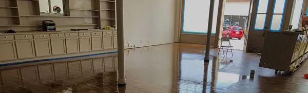 W Moerbe Construction Services Logo