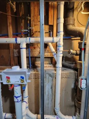 Wallace Investment Group Logo