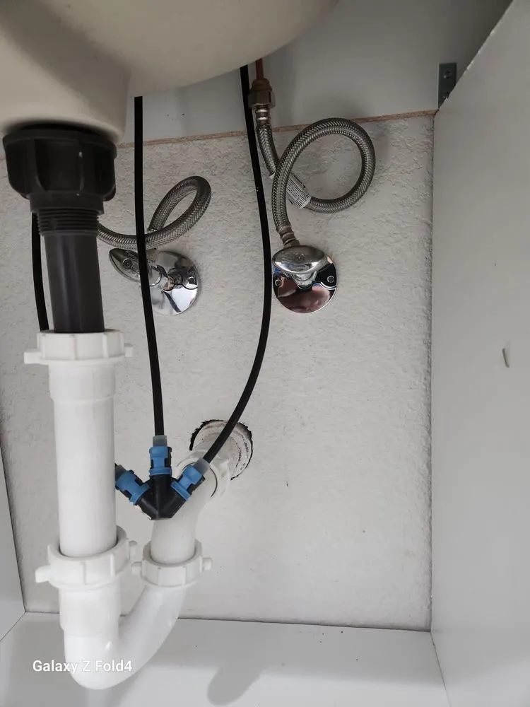 Slide of Water Problem Under The Sink