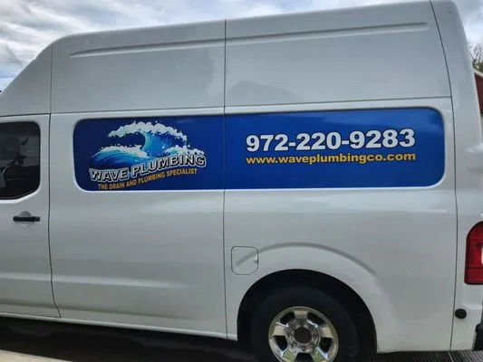 Wave Plumbing Logo