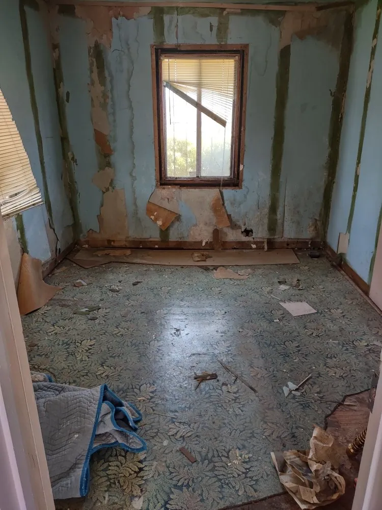 Slide of We Can Fix It Handyman Service