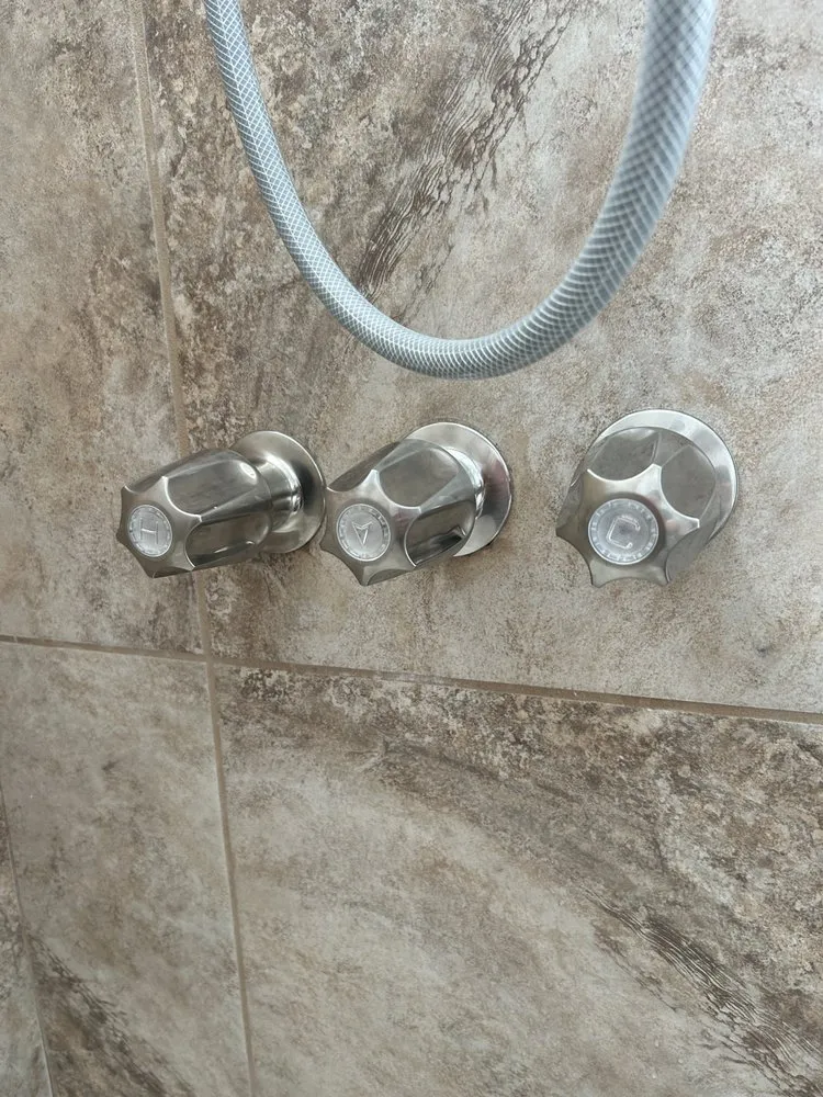 Slide of We Fix Plumbing