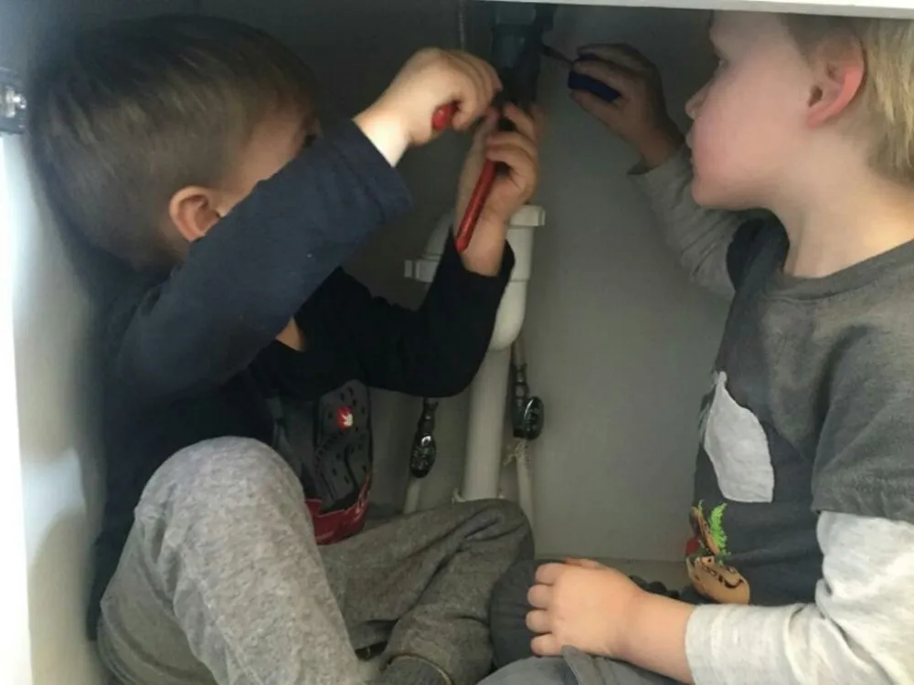 Slide of We Lay Pipe Day or Night