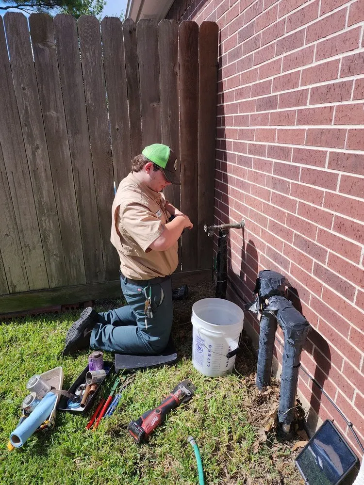 Professional water heater service for homes in Seabrook, TX by Wedgeworth Plumbing
