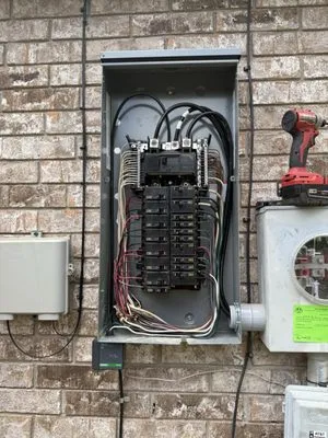 Weeks Service Company Logo