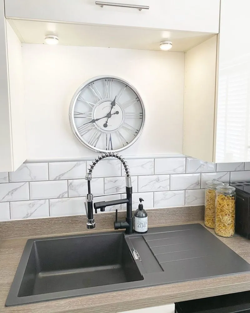 Slide of Whiseky Row Licensed Plumber