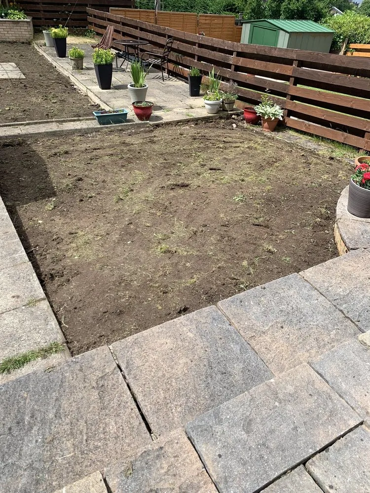 Slide of WhiteCz Lawncare and Cleaning 